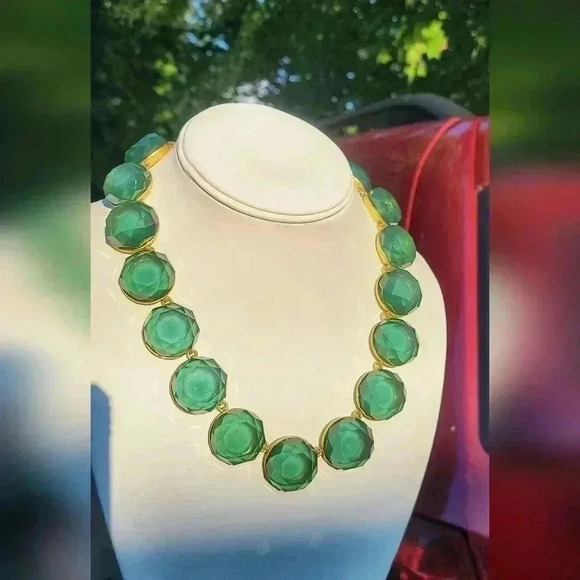 J.Crew gold tone green opaque faceted crystal stone collar necklace - Picture 8 of 17